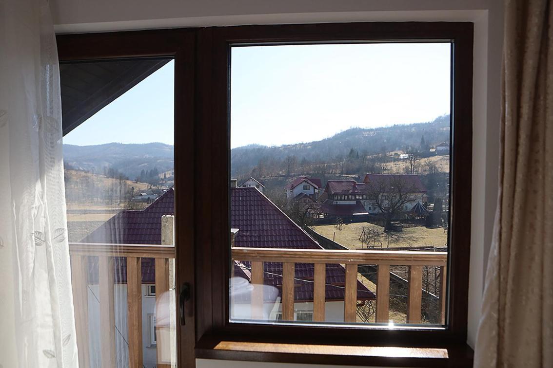 Casa Carmen Otel Poienile Izei Dış mekan fotoğraf