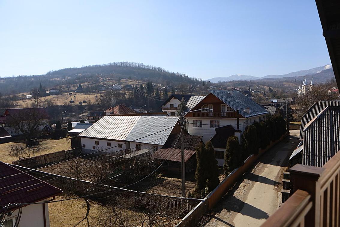 Casa Carmen Otel Poienile Izei Dış mekan fotoğraf