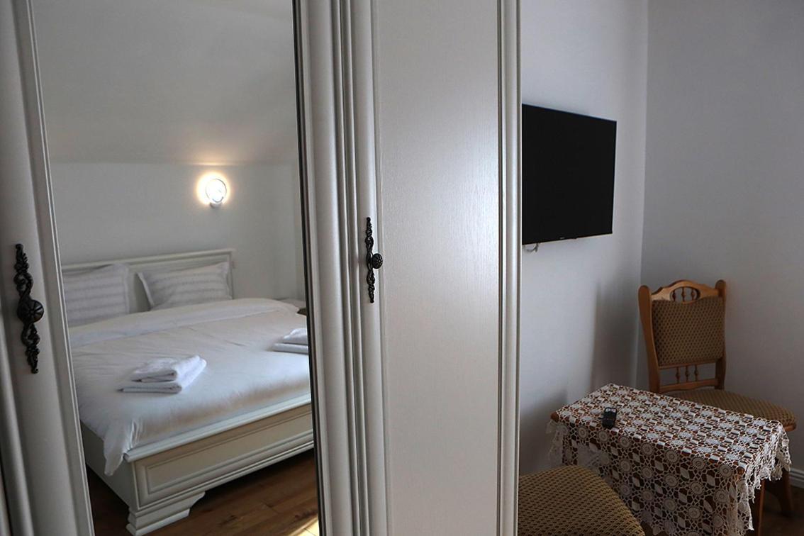 Casa Carmen Otel Poienile Izei Dış mekan fotoğraf